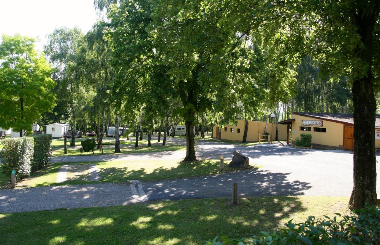 Mobil Homes Xxl2 4 Chambres - Camping Le Ranch Des Volcans Châtel-Guyon Zewnętrze zdjęcie