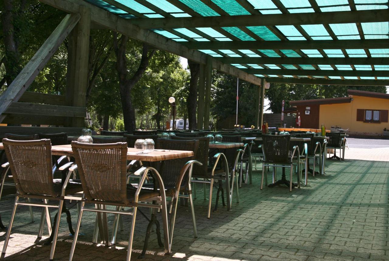 Mobil Homes Xxl2 4 Chambres - Camping Le Ranch Des Volcans Châtel-Guyon Zewnętrze zdjęcie