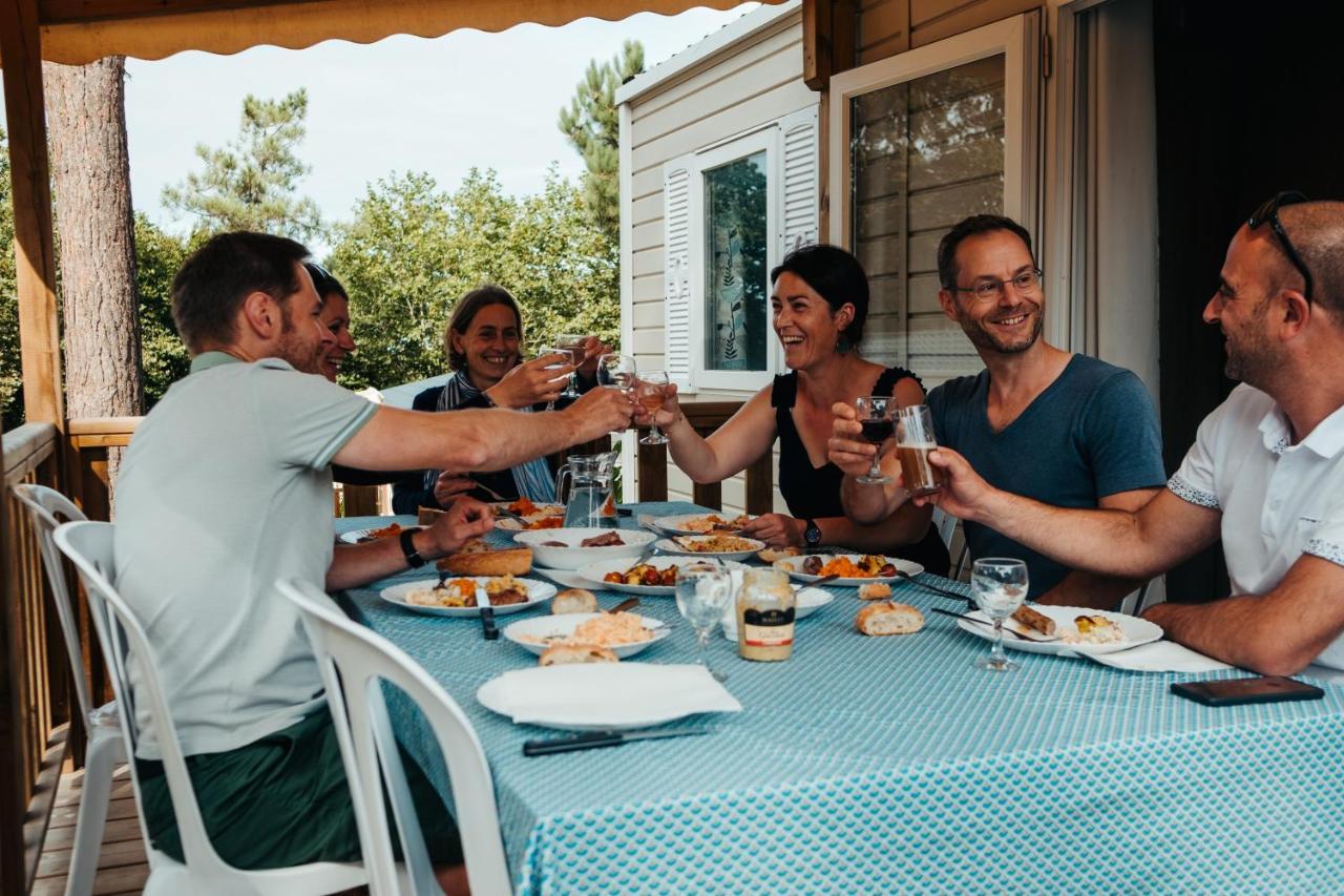 Mobil Homes Xxl2 4 Chambres - Camping Le Ranch Des Volcans Châtel-Guyon Zewnętrze zdjęcie